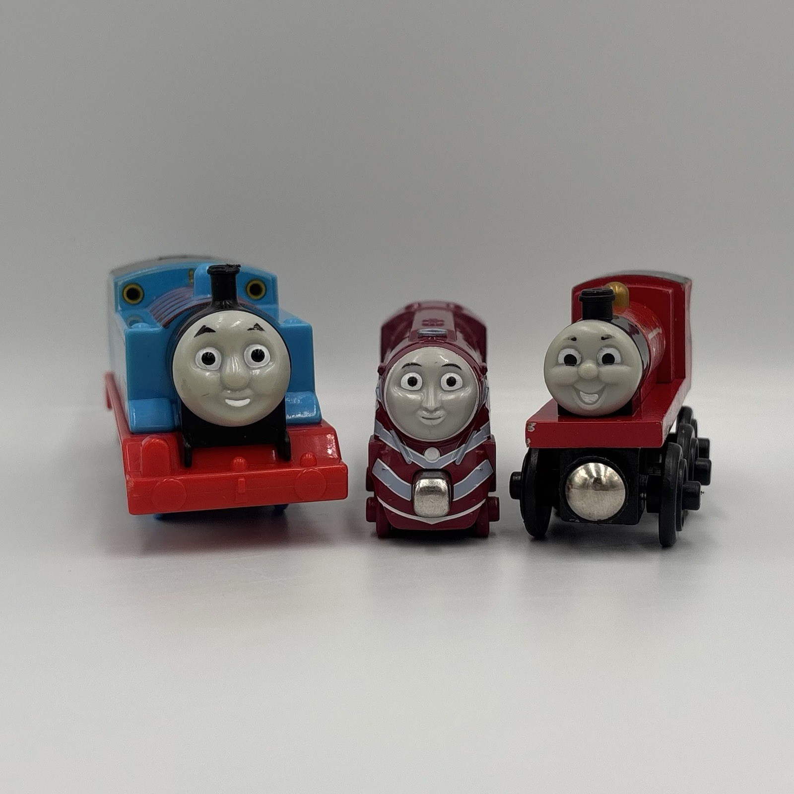 RARE Y2K Thomas the Train Motorized Thomas + Caitlin & Celebration James Toy Lot