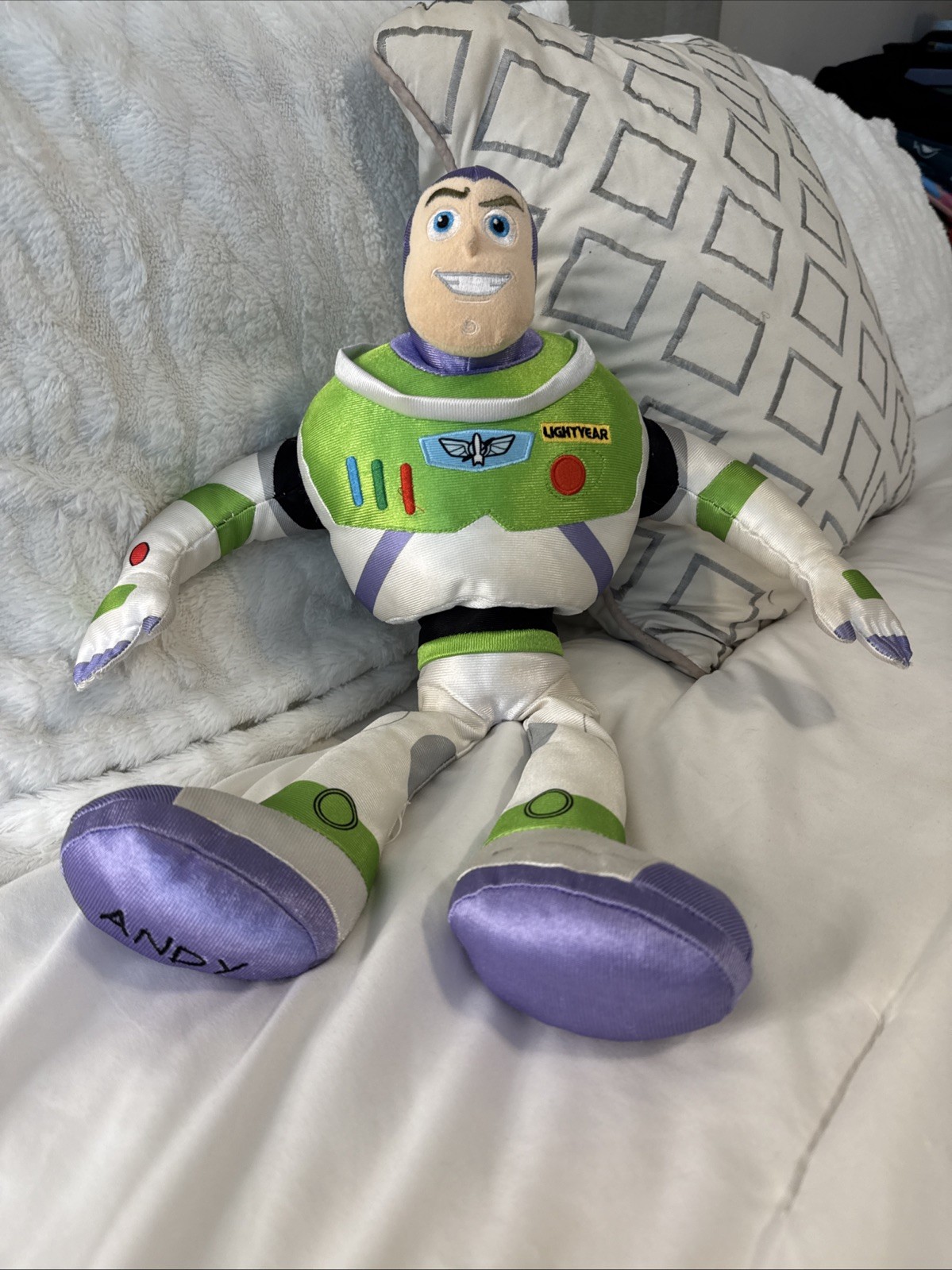 Disney Pixar Buzz Lightyear 20 Inch Plush Soft Doll Toy Story Lightweight