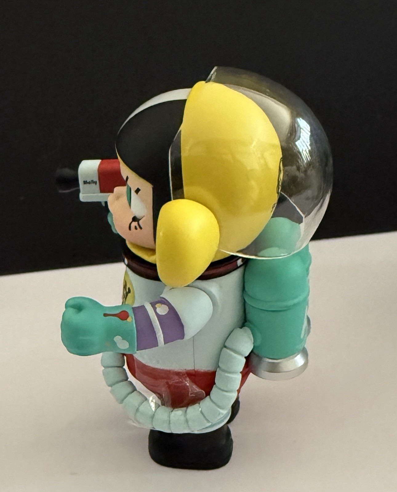 POP MART x KENNYSWORK Mega Collection 100% Space Molly 1 ~ Little Painter Figure