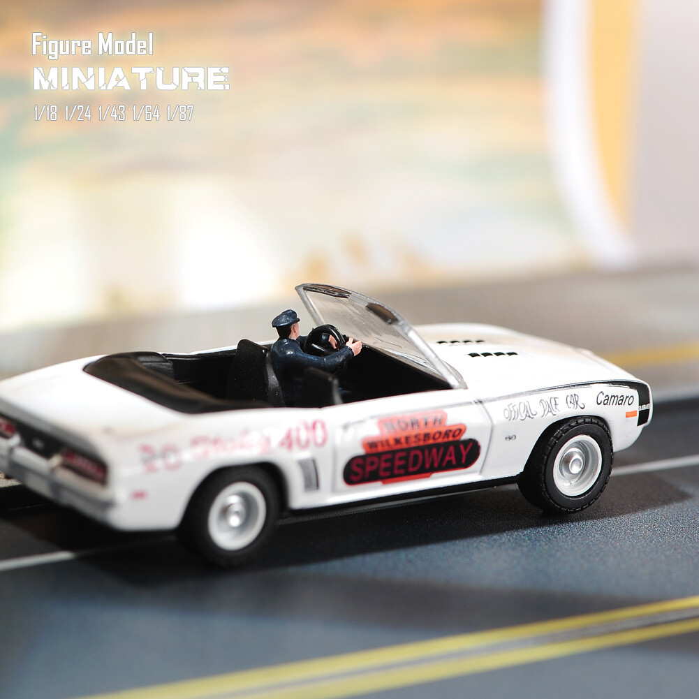 1/18 1/24 1/64 1/87 Miniatures Male Outfit Driver Policeman Scene Figure For Car