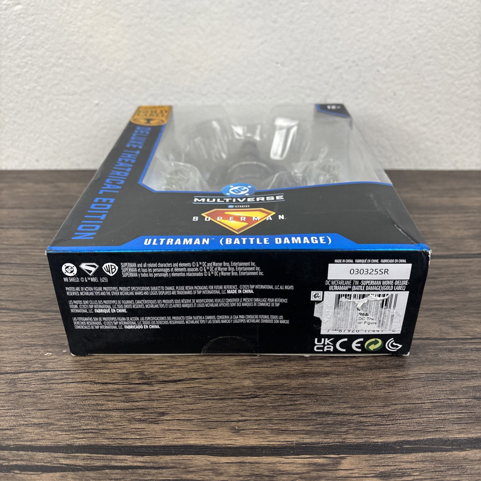 DC Multiverse Mcfarlane Toys Superman Ultraman Battle Damage Gold Figure in Box