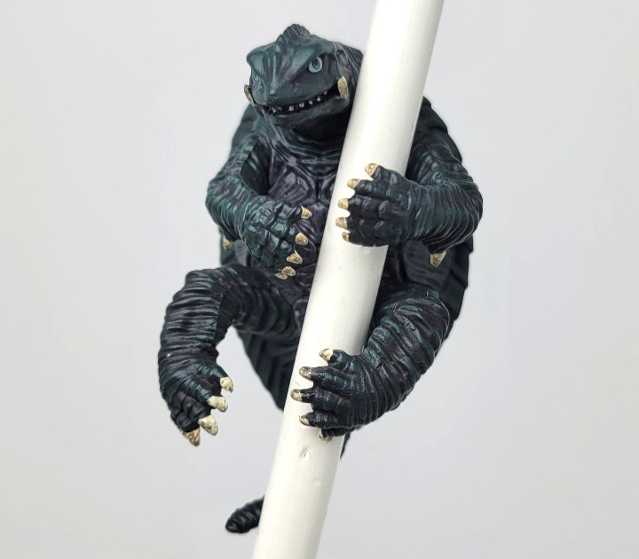 Hugging Gamera 1996 Green Version – 2&Prime; Mini Gashapon Figure Gacha Genco
