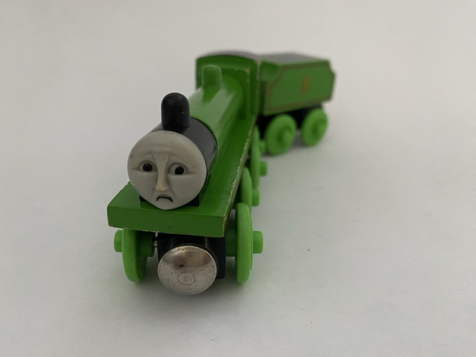 Thomas & Friends Come Out SAD FACE HENRY Engine Tender Wooden Railway Train 1998