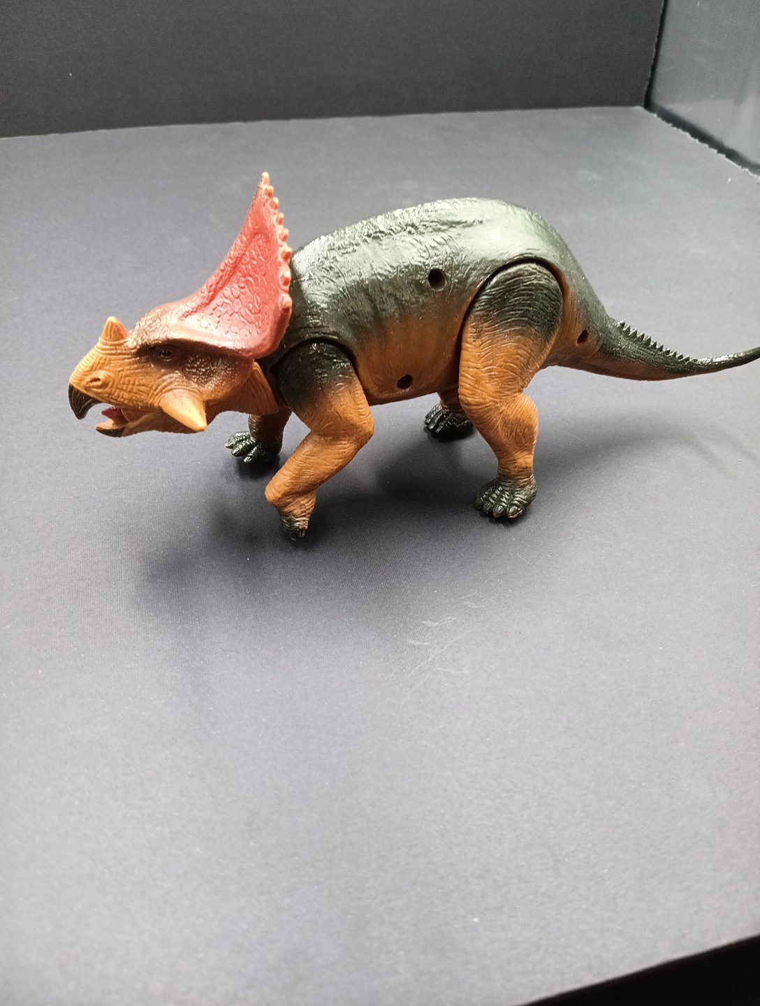 Kid Galaxy Protoceratops Poseable Dinosaur Toy Free Shipping! T1921