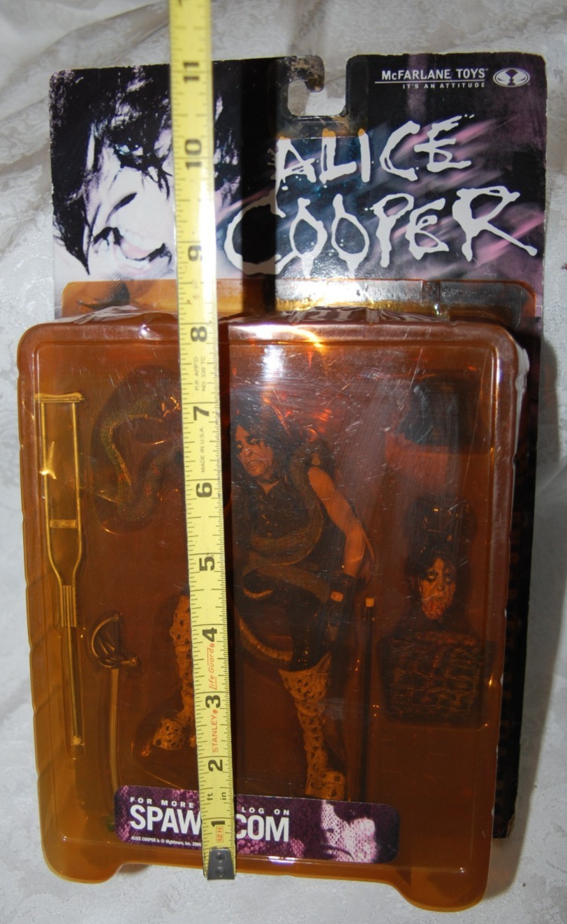 Alice Cooper Action Figure by McFarlane with Snake Sword Hat Bloody Head Diorama