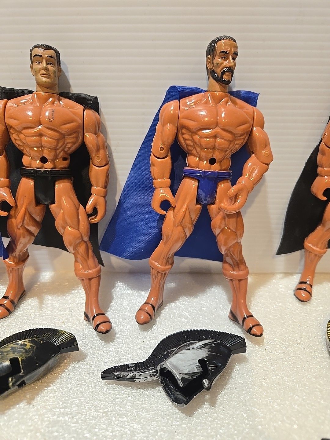 6 Gladiator Warrior Figures & Accessories
