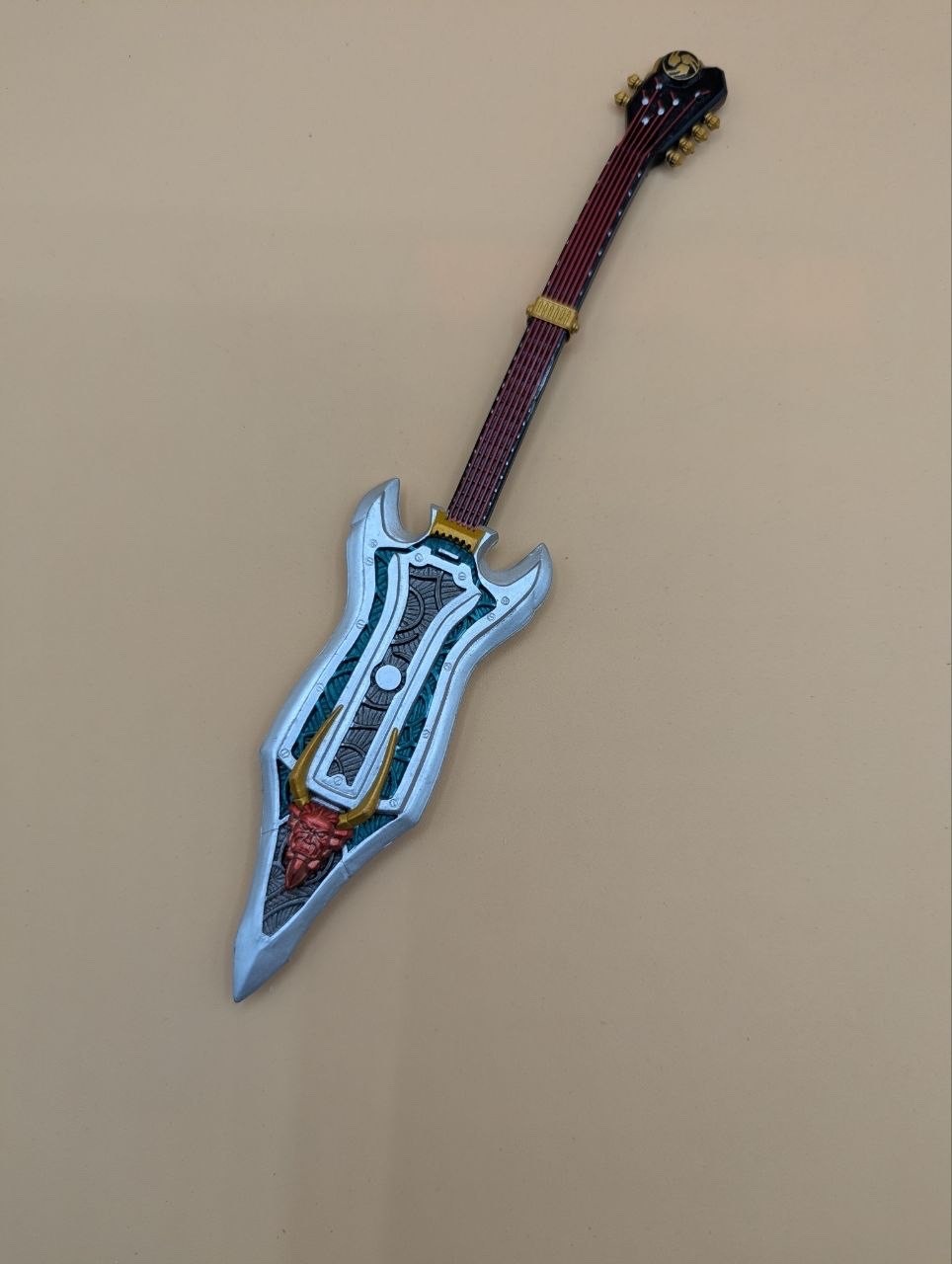 Kamen Rider Hibiki Todoroki DX Ongekigen Guitar Weapon Toy 2005 Bandai LV66