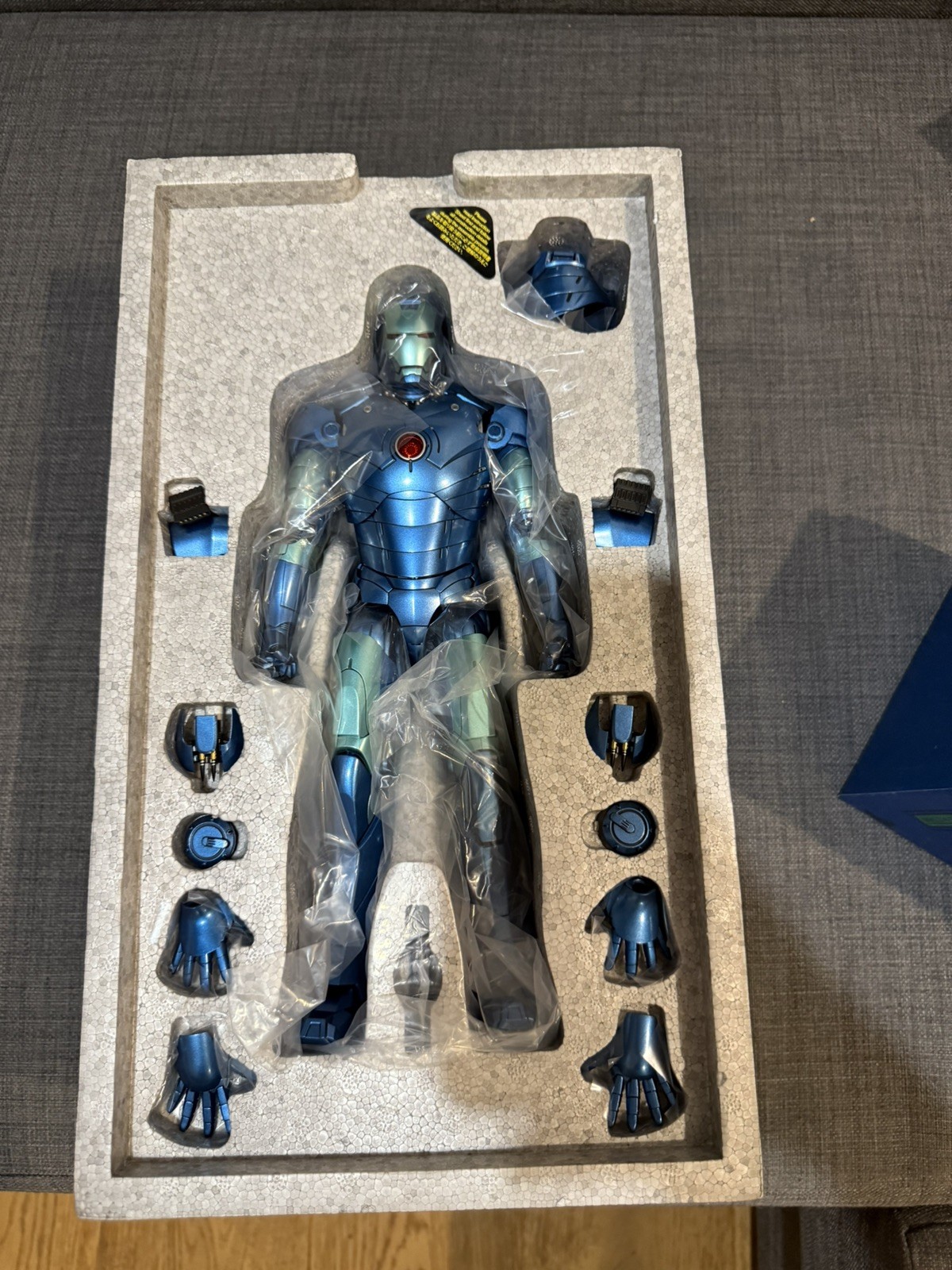 Hot Toys Iron Man Mark III (Stealth Mode Version) MMS 314 D12 Action Figure