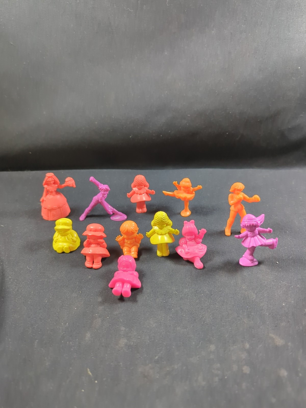 VTG MATTEL CUTIE 1986 Figures Lot Of 12 Collectible Mini Dolls Music Dance Theme