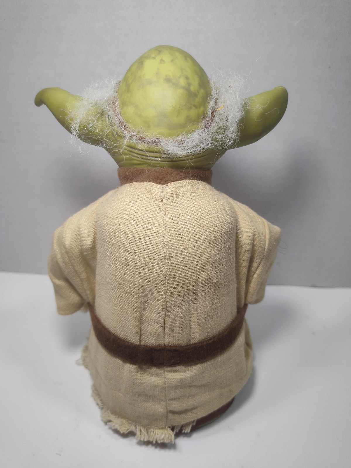 Star Wars Interactive Yoda Talking Animated Figure Tiger Electronics Works -READ