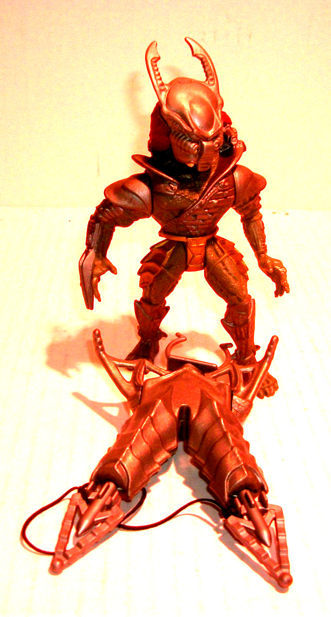 Aliens vs Predator Scavage 5.5&Prime; Action Figure Near Complete Kenner 1993