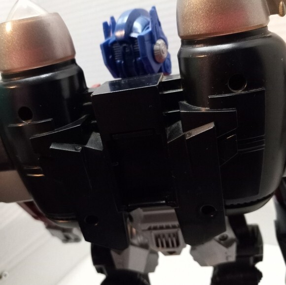 Optimus Prime Transformers Hasbro 2008 talking Mega Power Bots Jet Action Figure