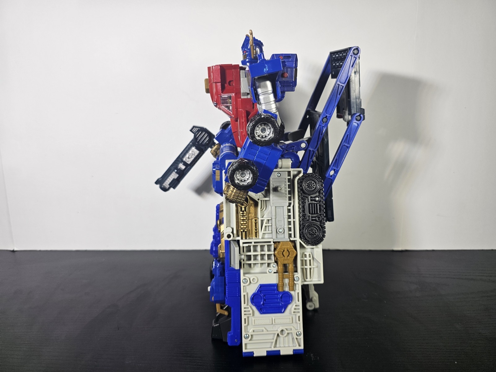Hasbro Transformers Armada Optimus Prime Super Class Figure Trailer & Sparkplug
