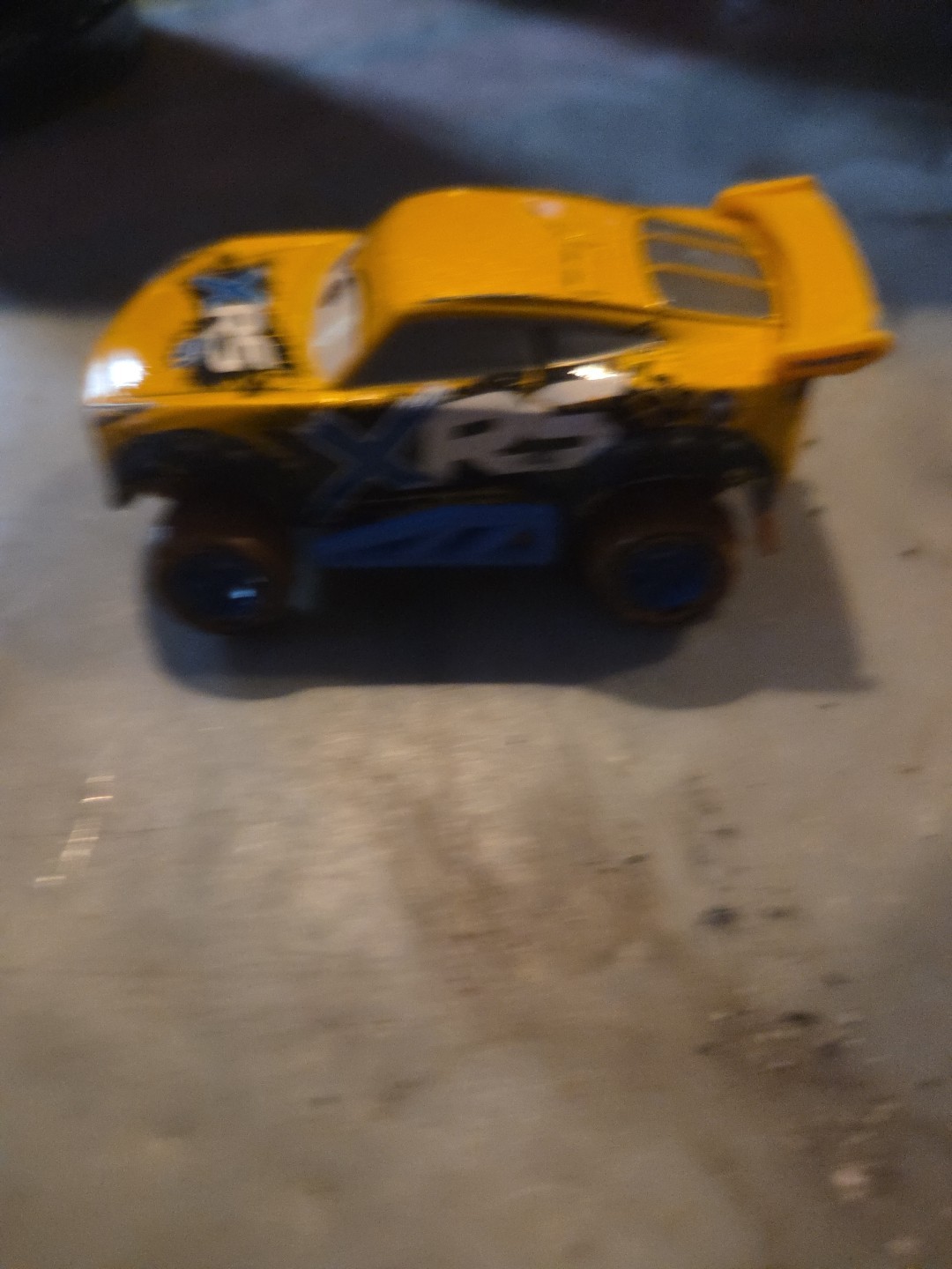 Disney Pixar Cars XRS Mud Racing Cruz Ramirez Car Mattel Diecast Metal 1:55