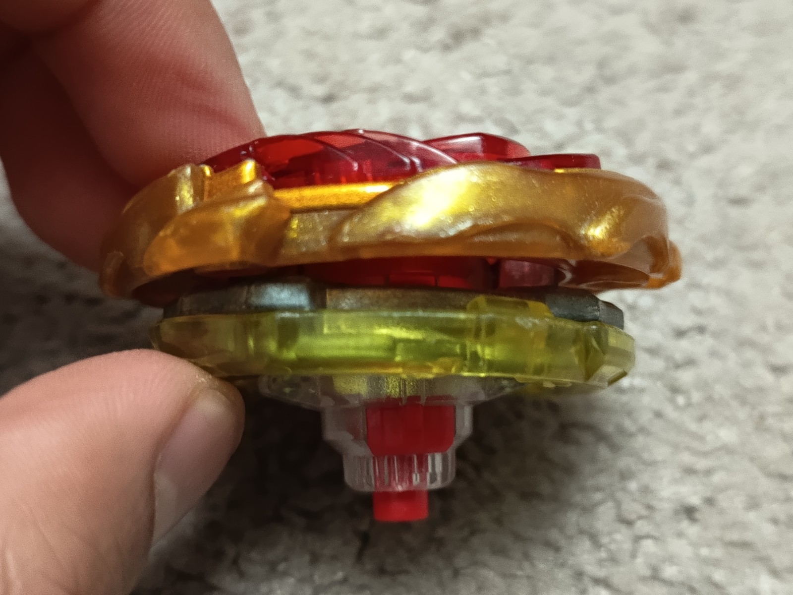 Storm Pegasus 10 Glaive Quick’ Red Gold + stickers Beyblade TAKARA TOMY BURST