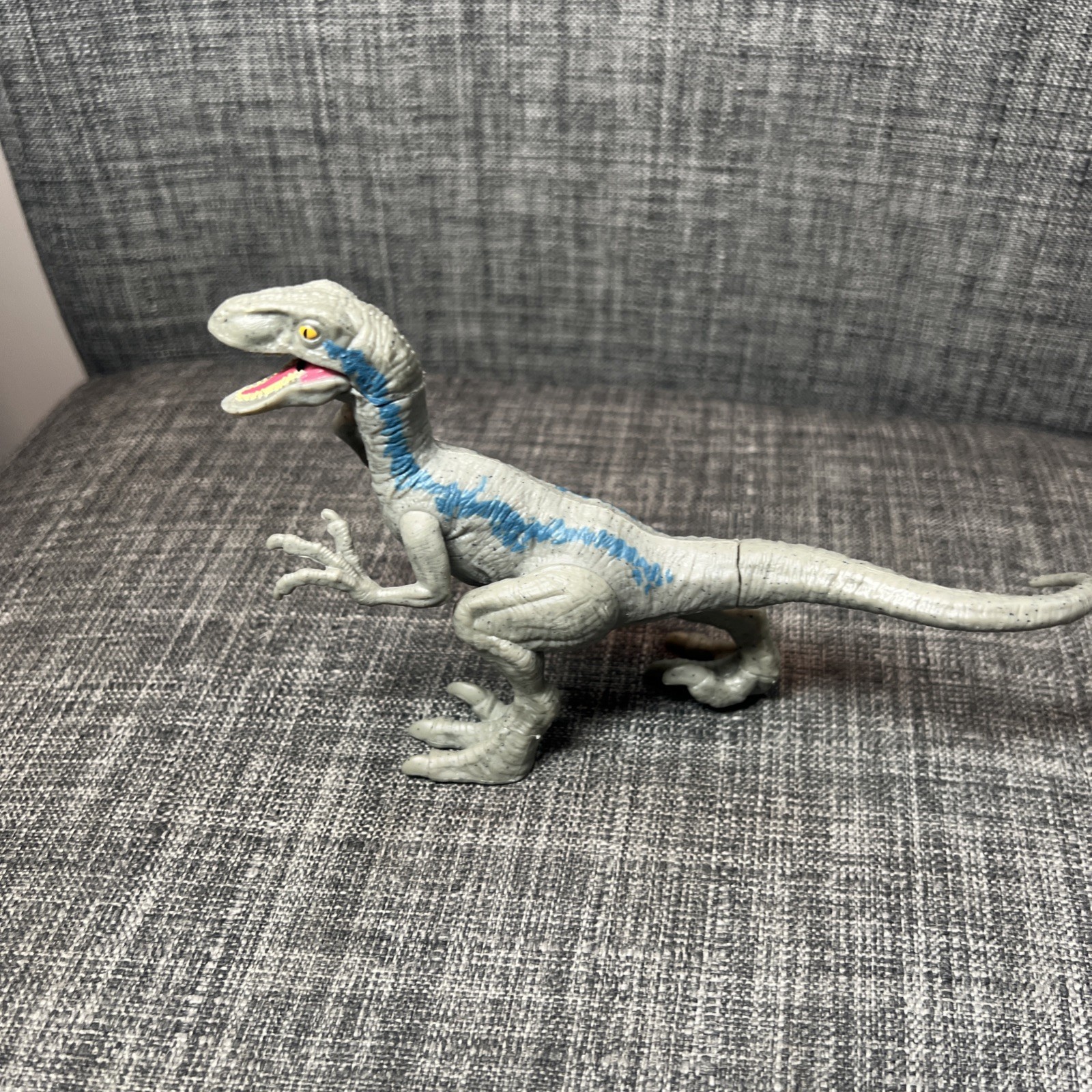Jurassic World Attack Pack Velociraptor Blue Action 7&Prime; Figure 2017