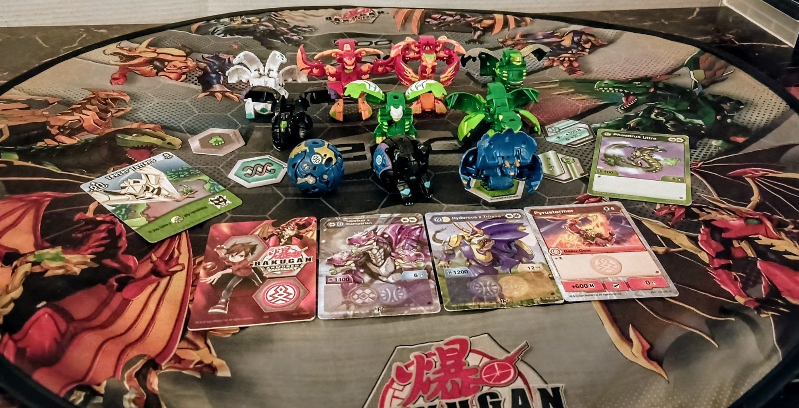 Bakugan Battle Balls Lot Of 10 With Battle Mat And Cards