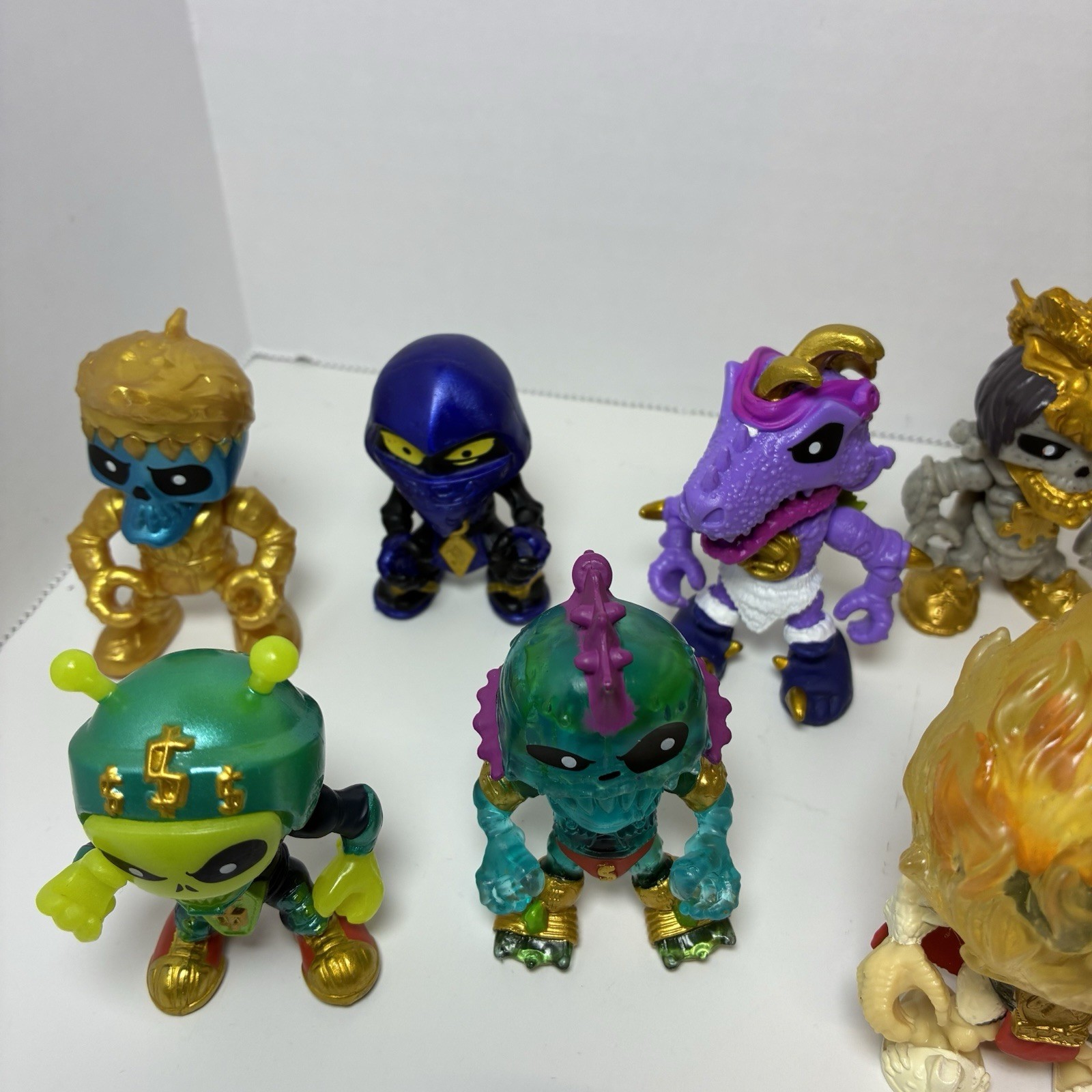 Large Lot of Treasure X Action Figures Moose Toys Aliens Robots Dinos Pirates