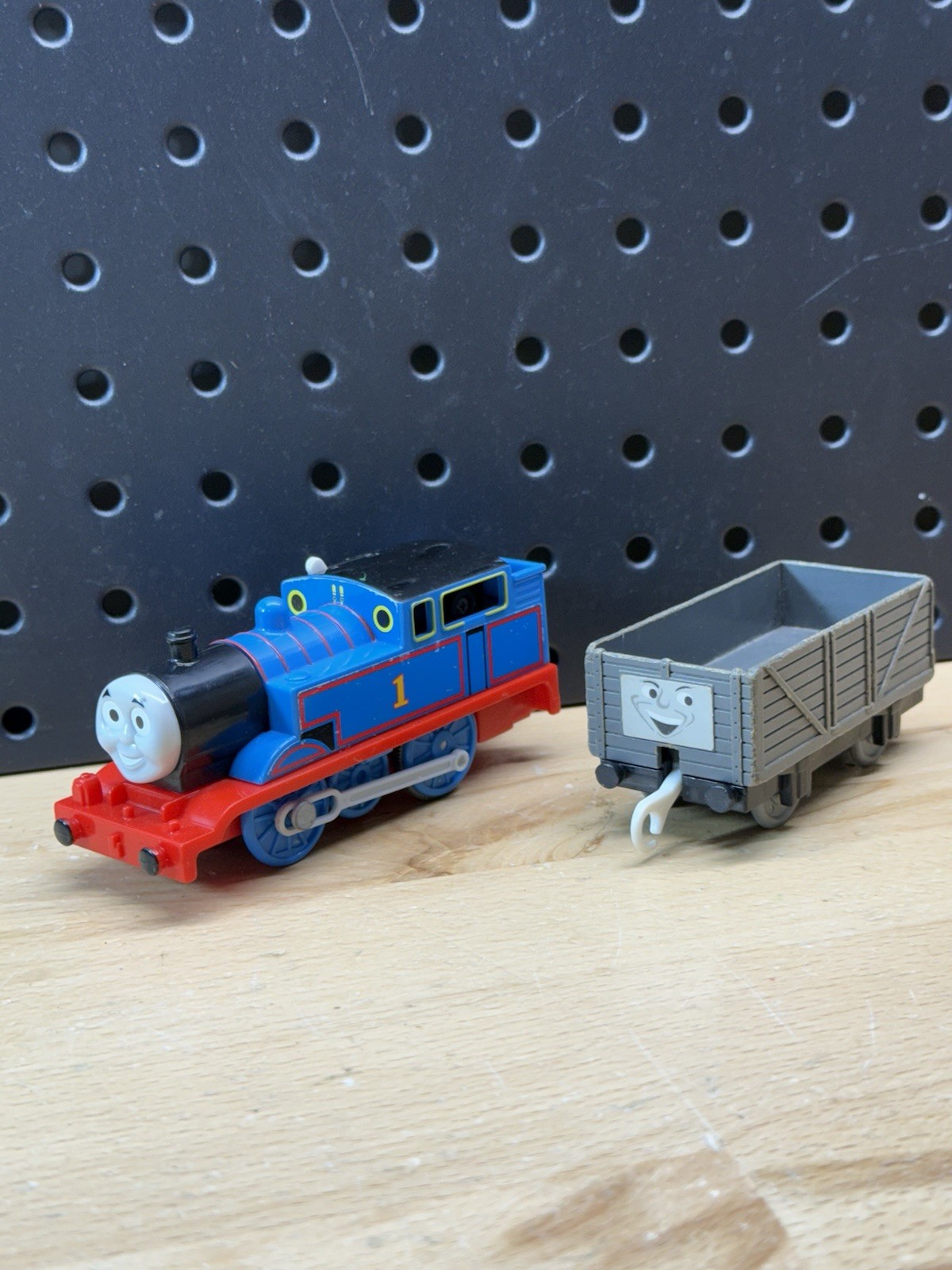 Trackmaster Thomas & Friends #1 Mattel Motorized Train Troublesome Truck