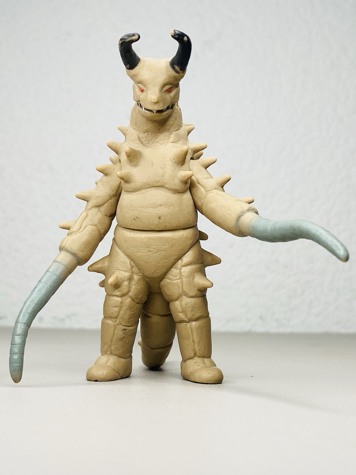 2007 Ultraman Mini Size Figure Ultra Monster Gudon 3 Inch Bandai Toy Figure
