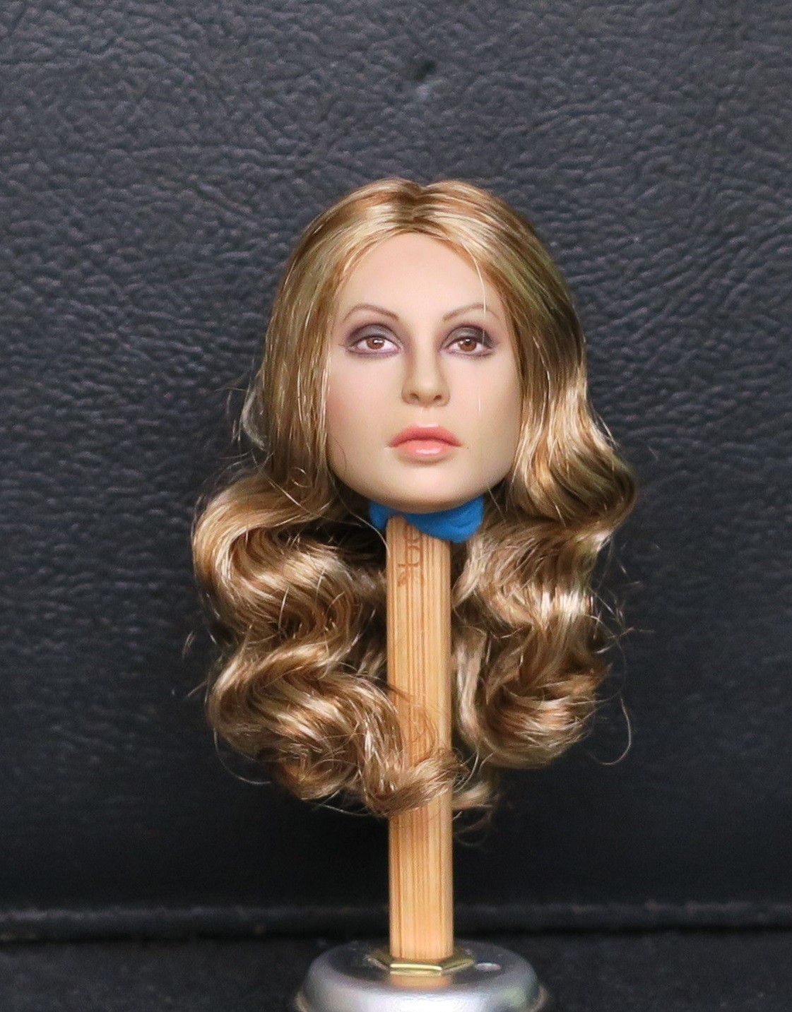 WOLF KING WK89016ABC Boxed 1/6 scale Female head sculpt NEW