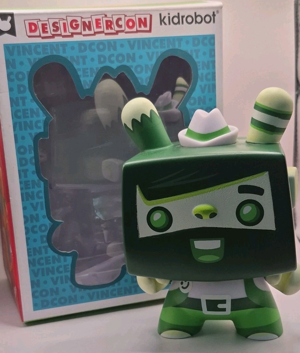 🔥 Kidrobot Monochromatic Green DCON Vincent 5&Prime; Dunny by Scott Tolleson (2019)