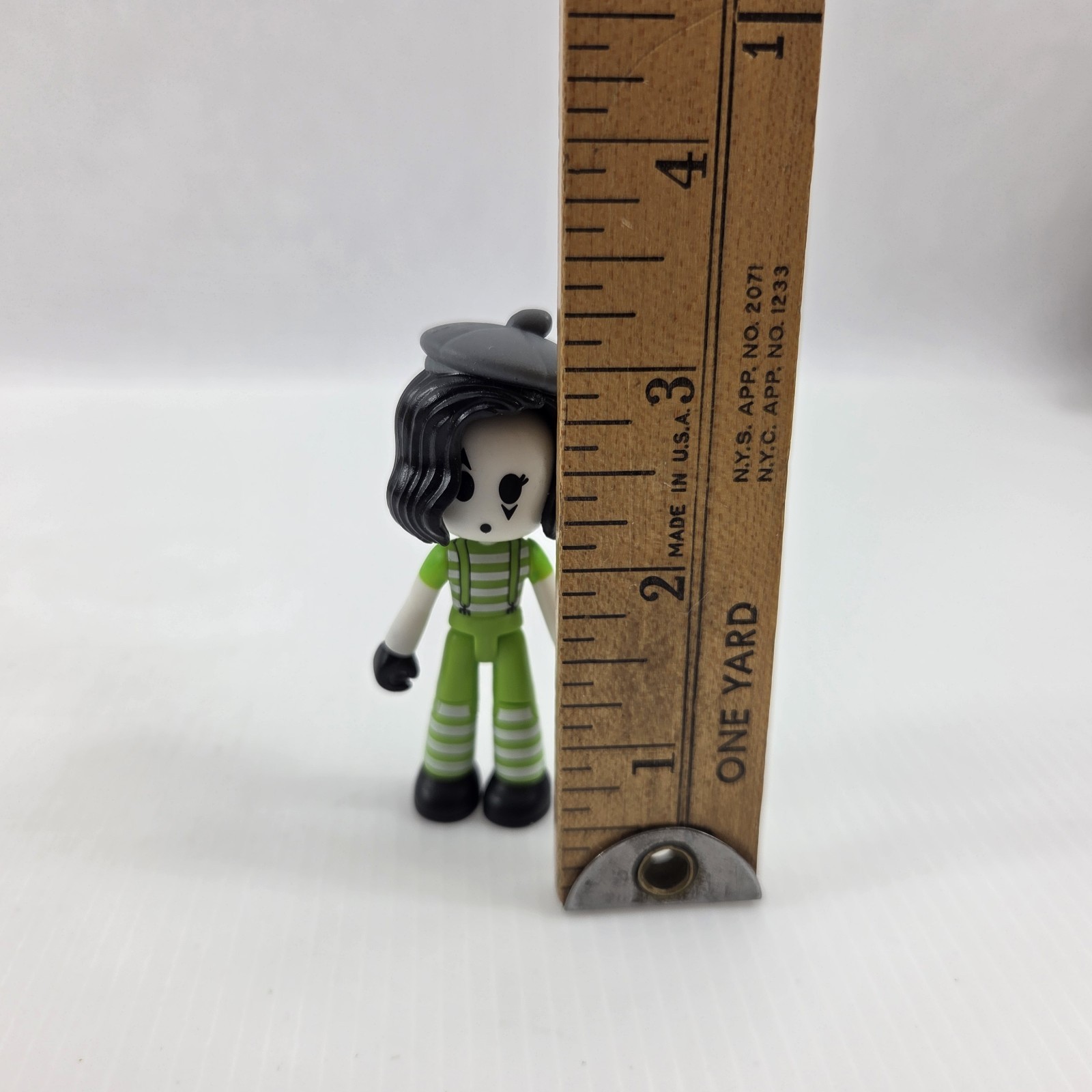 Roblox DevSeries ARSENAL RELOADED RIVALS Performer Figure