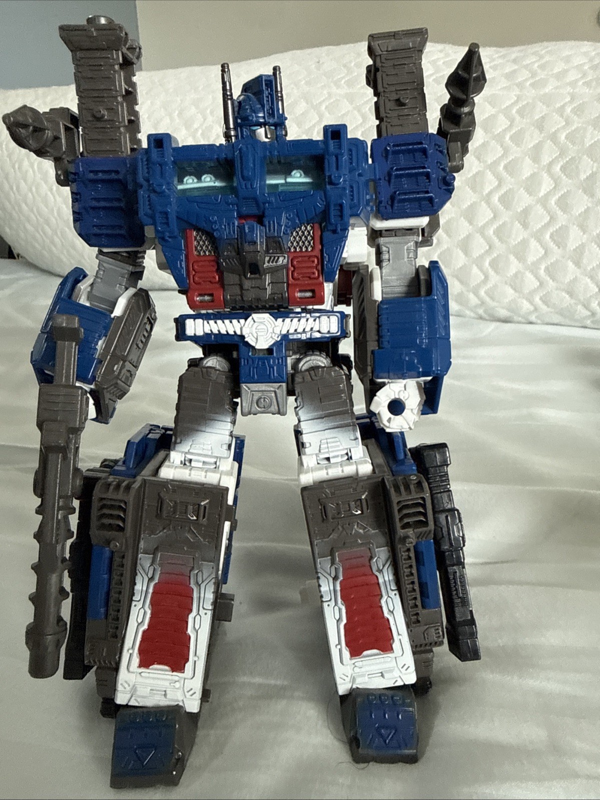 Transformer WFC War For Cybertron Ultra Magnus