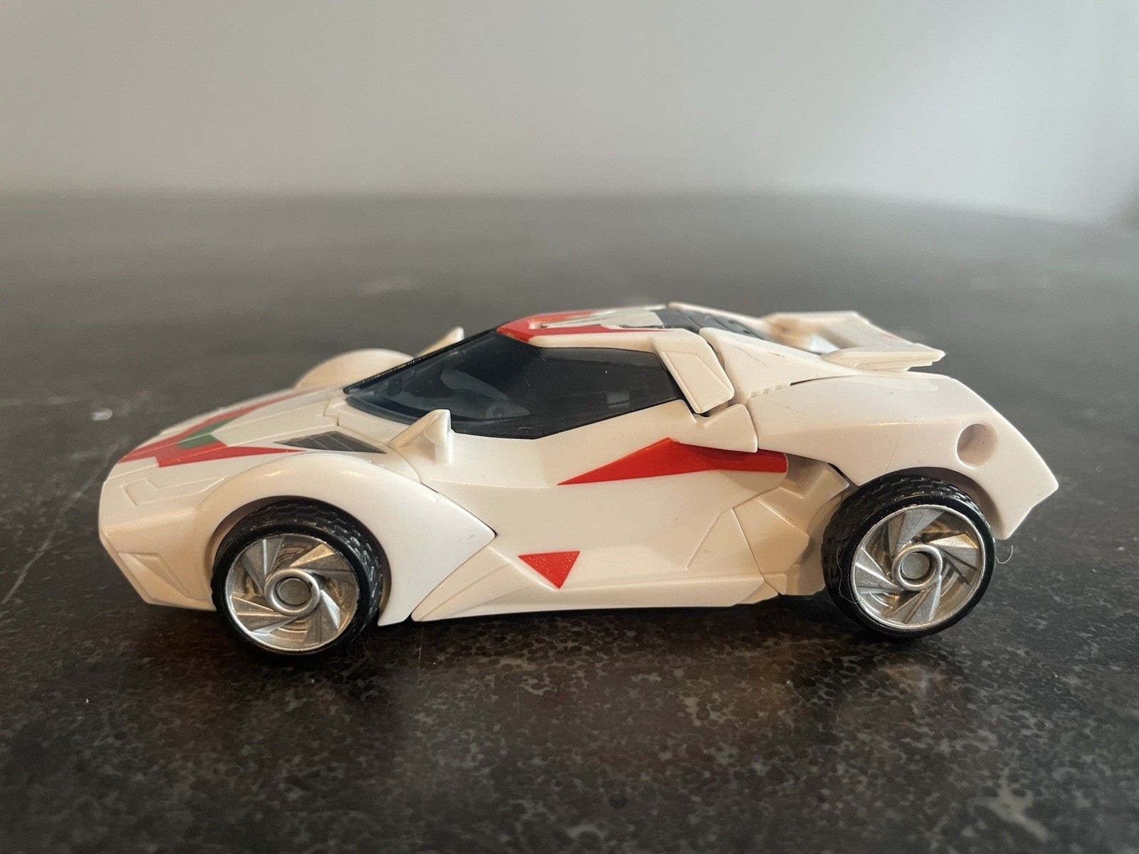 Transformers Prime RID Deluxe Class Autobot Wheeljack 2011
