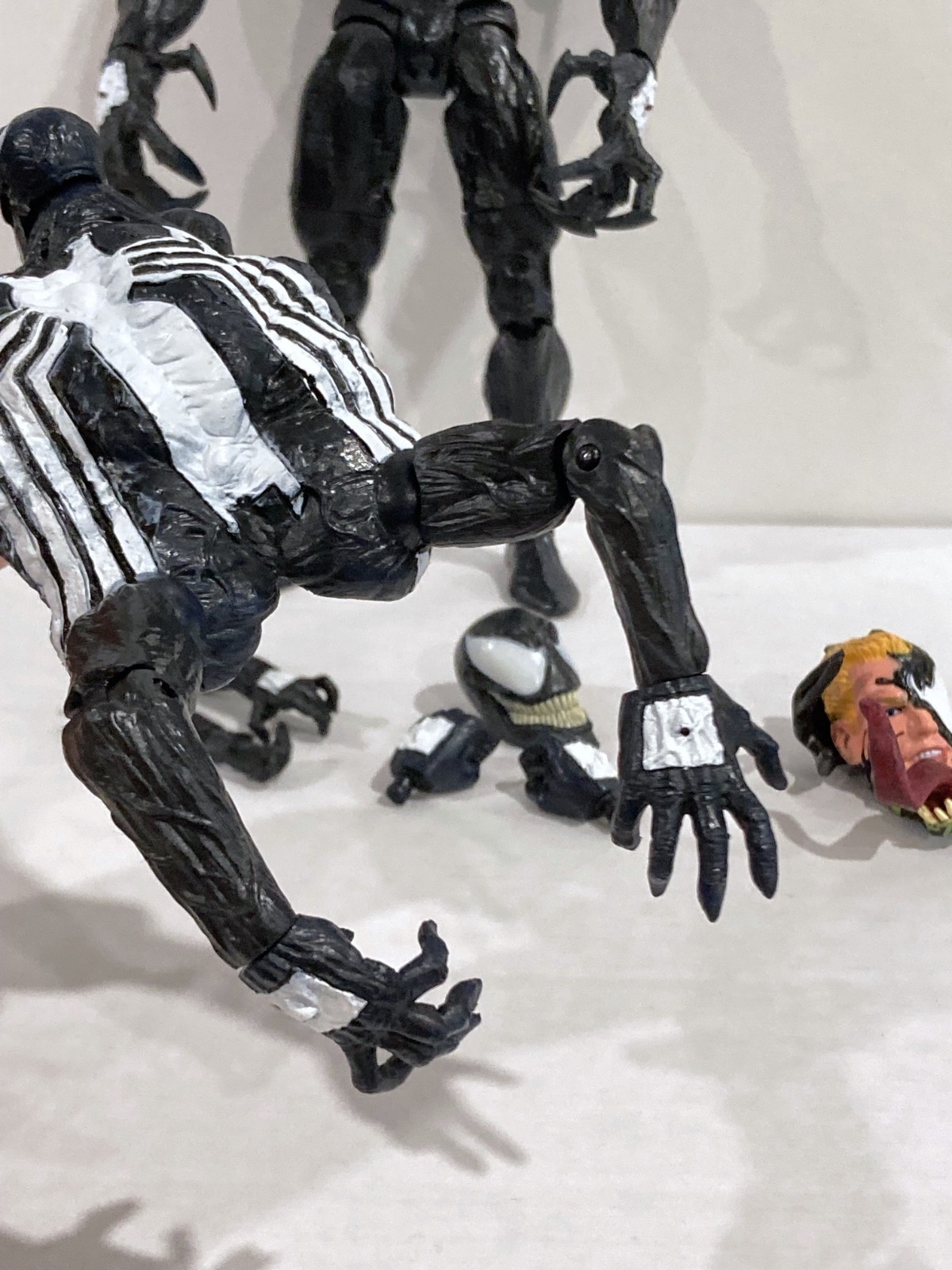 2016 Marvel Diamond Select 8&Prime; Spider-Man Symbiote Venom Action Figure Complete