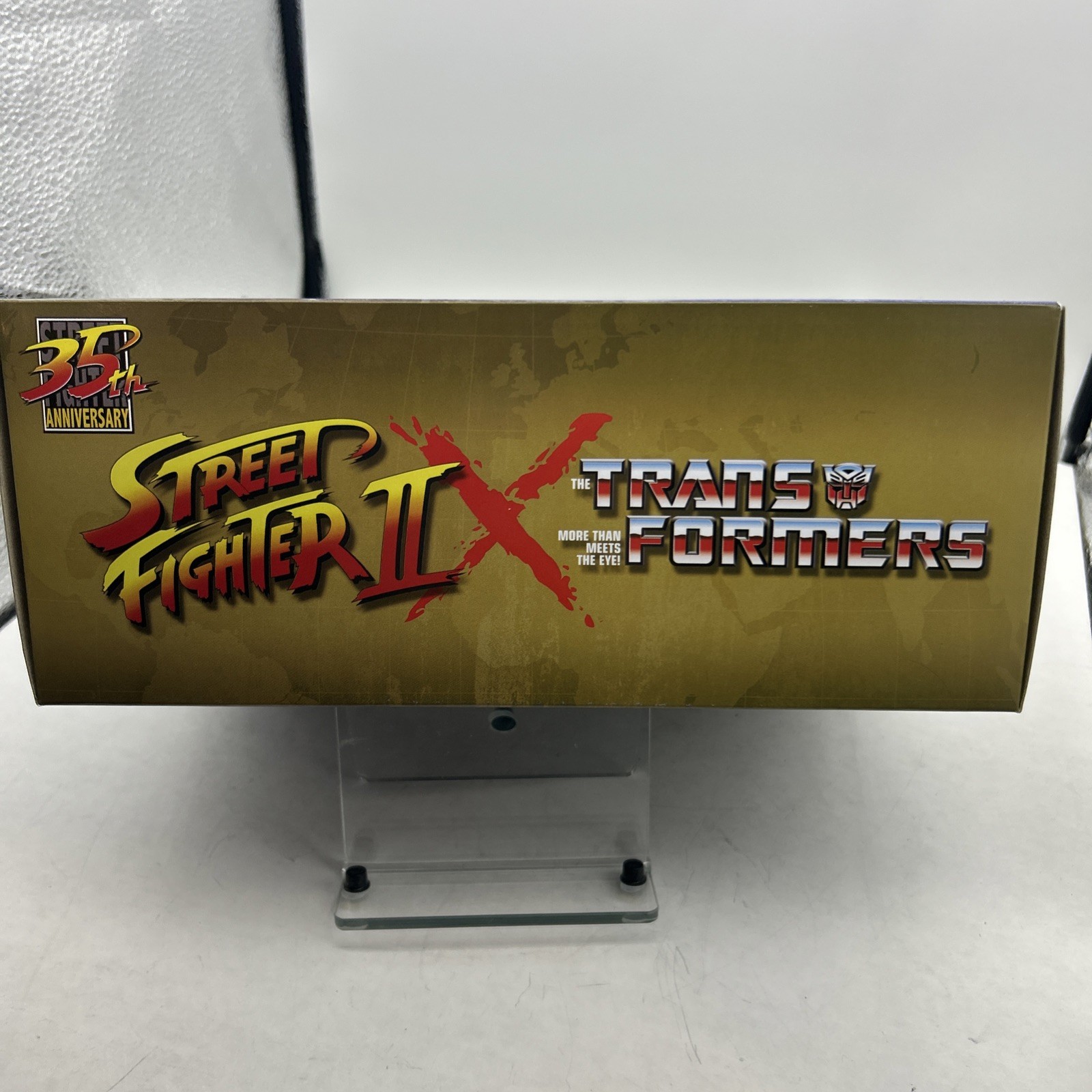 Transformers Collaborative Street Fighter II Mash-Up Hot Rod Ken vs Arcee Chun