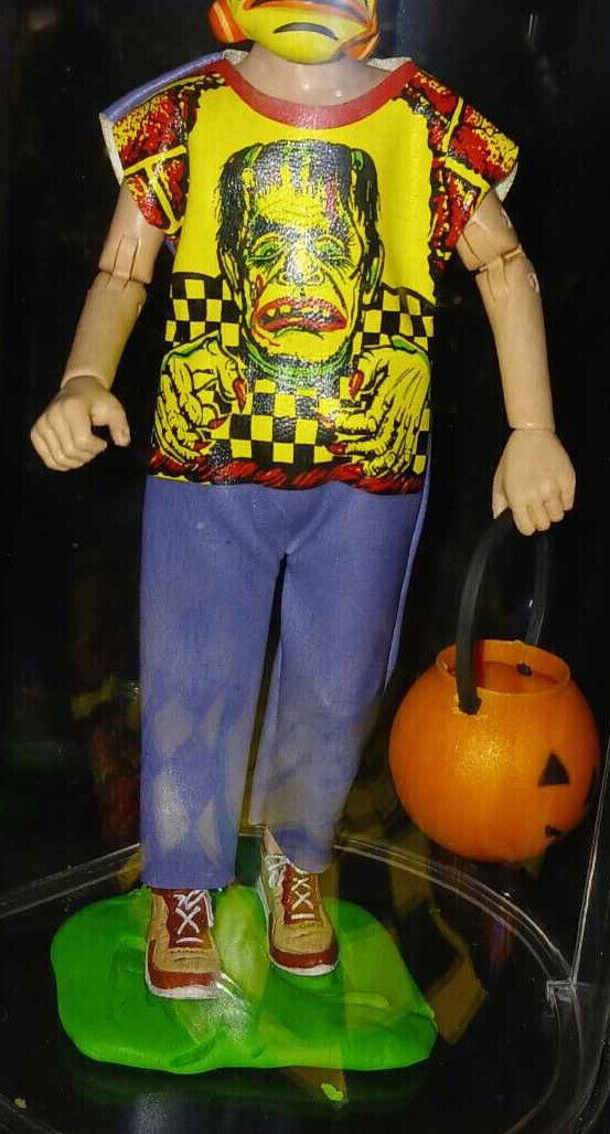 NECA Ben Cooper Halloween Monster Frankenstein Series 1, In case