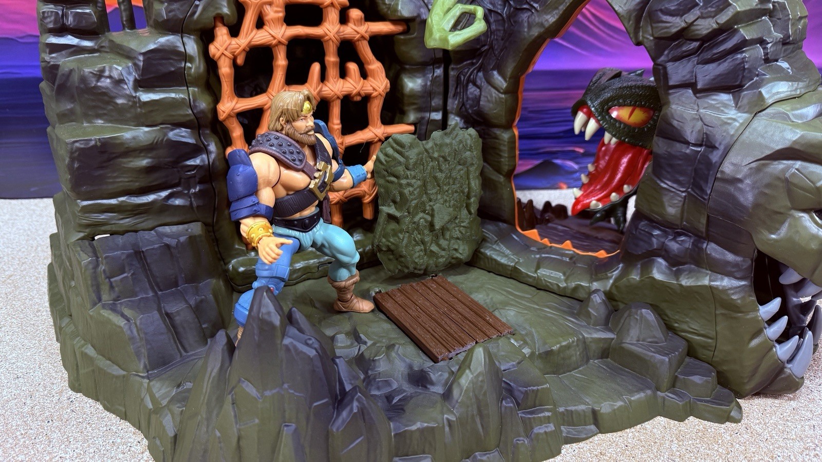 Fright Zone Ultimate Upgrade Back floor, Ground Cover Wood Doors – by He-Bro