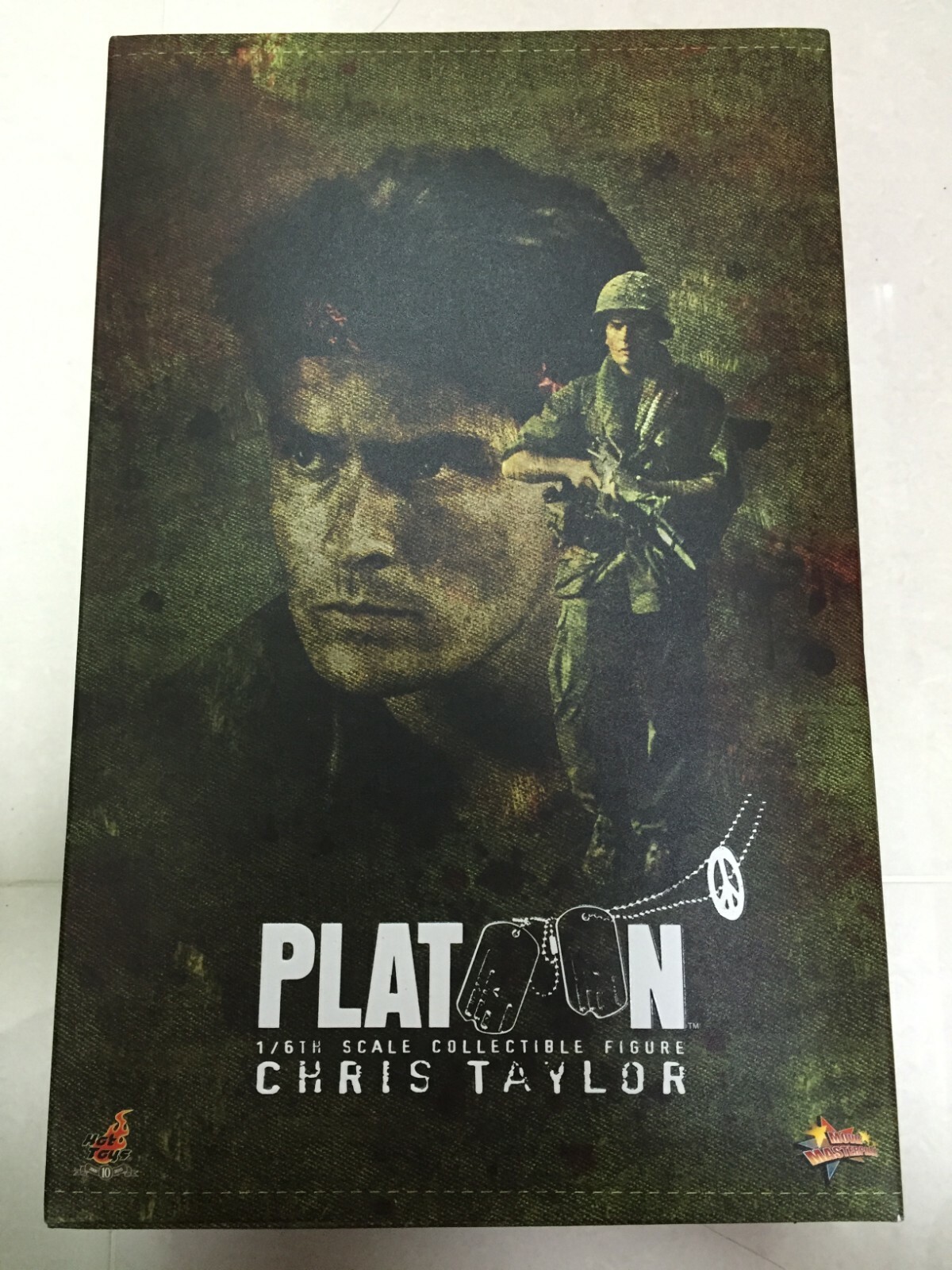 Hot Toys MMS 135 Platoon Chris Taylor Charlie Sheen 12 inch Figure NEW