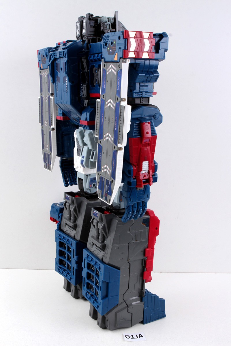 Transformers Titans Return SDCC Fortress Maximus 100% Complete