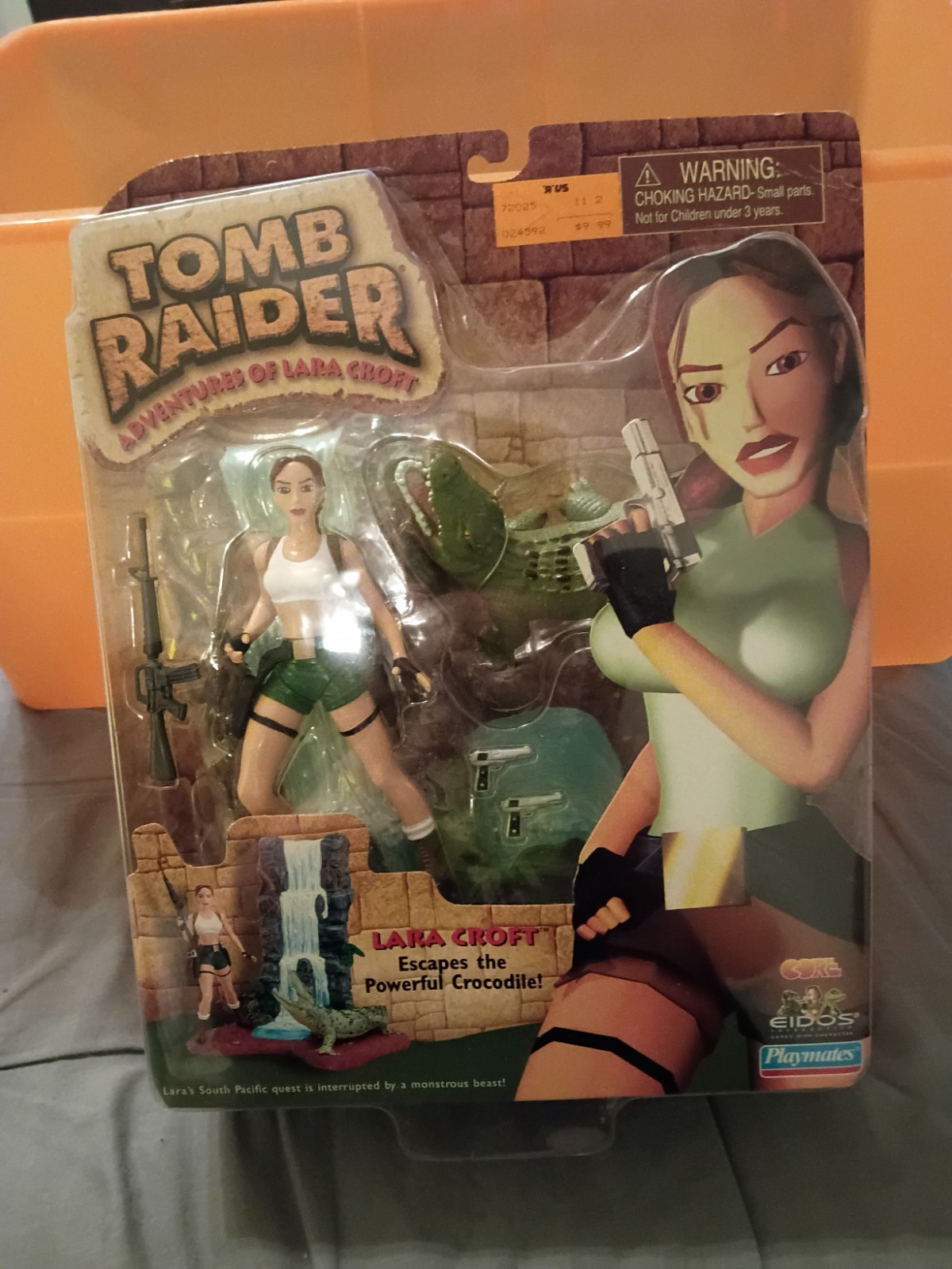 2000 Tomb Raider Lara Croft Escapes the Powerful Crocodile Action Figure