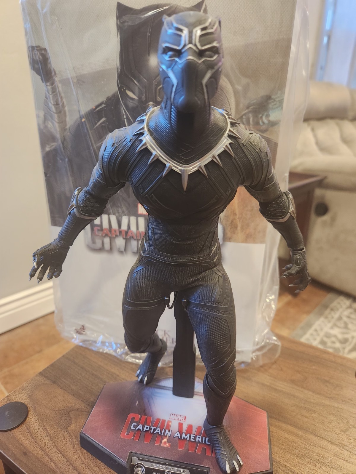 Hot Toys MMS363 Black Panther from Captain America: Civil War 1/6 Figure