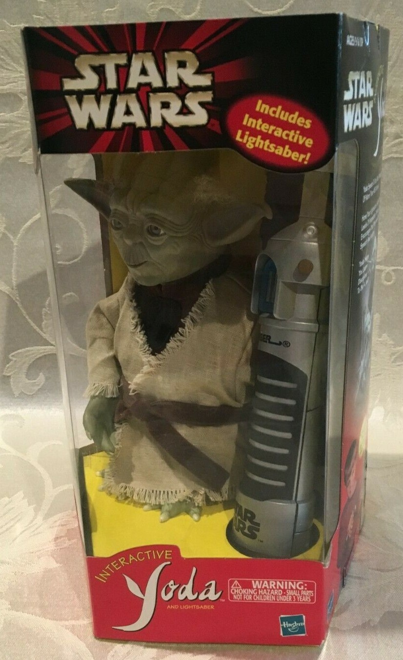 Star Wars Interactive Yoda and Lightsaber Tiger Electronics 2000 Hasbro
