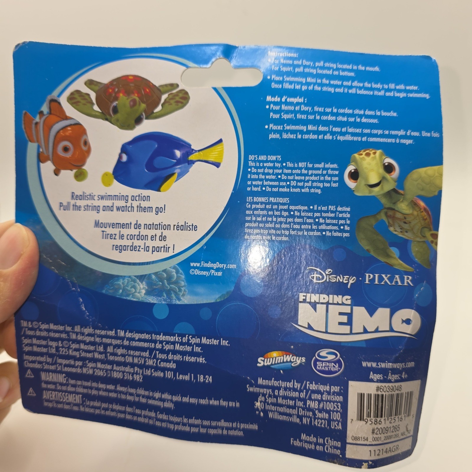 Disney Pixar Finding Nemo SwimWays Swimming Mini Pull String Water Toy New
