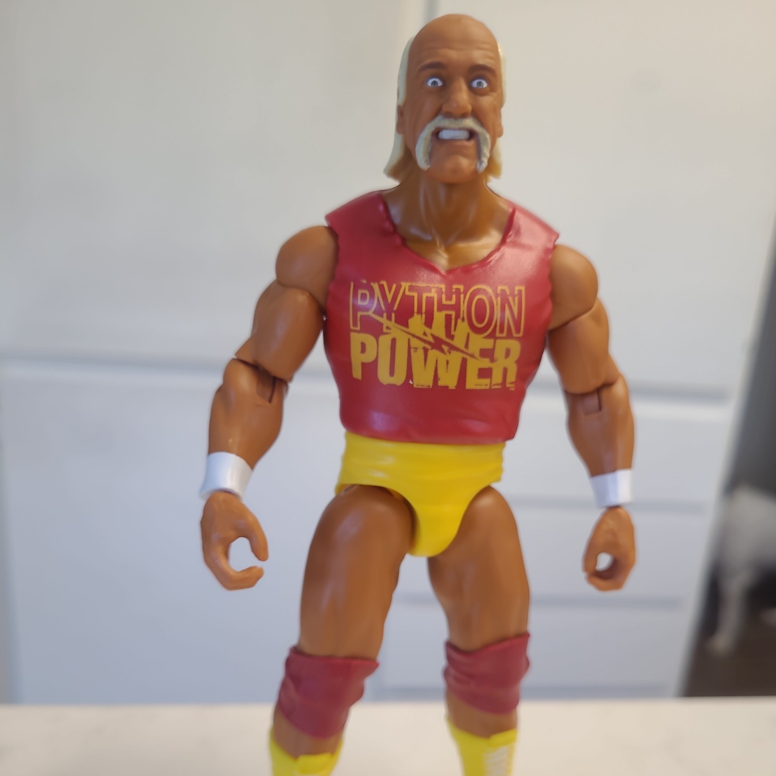 HULK HOGAN WWE Mattel Basic Main Event Series 148 Python Power Shirt NEW WWF NWO