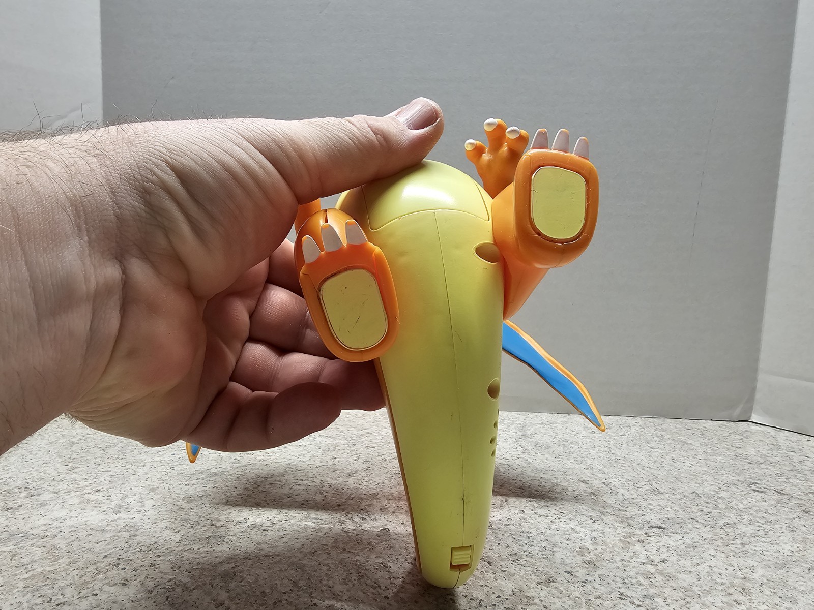 Pokémon Flame & Flight Deluxe Charizard 8&Prime; Interactive Figure READ
