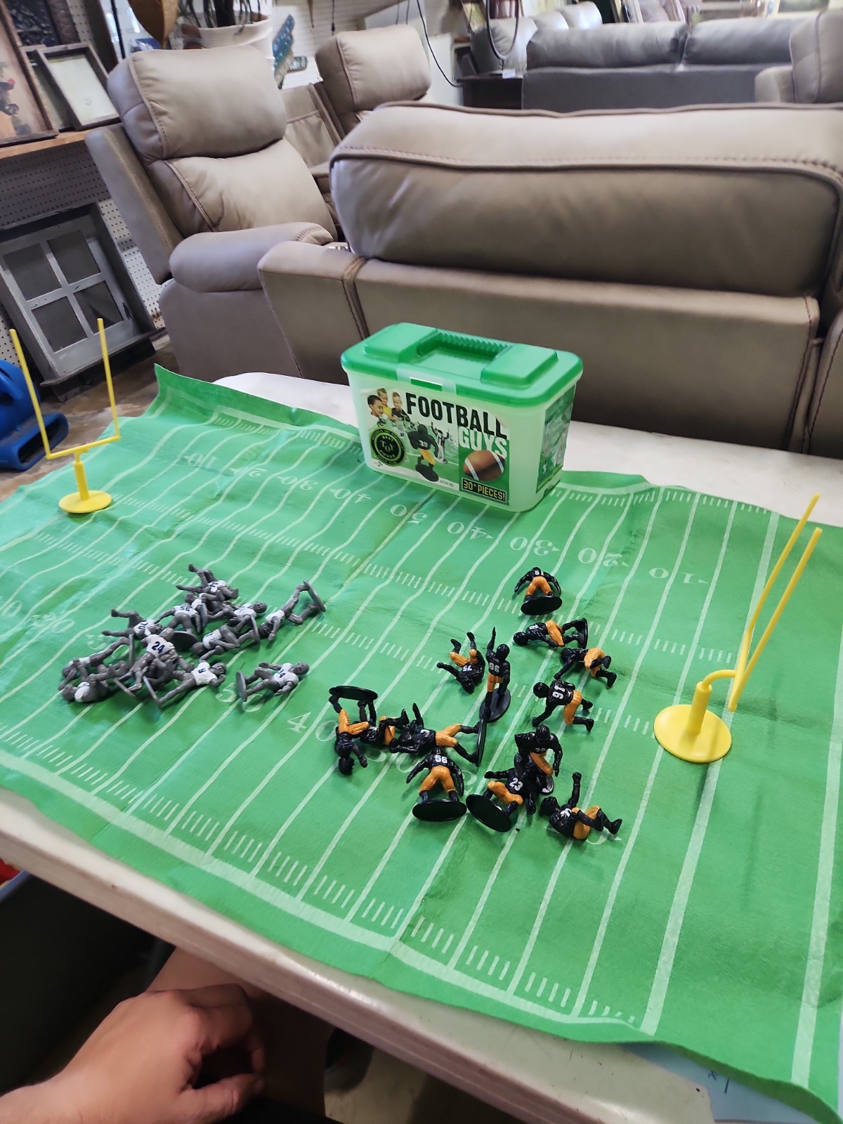 Kaskey Kids Football Guys Gold/black & Gray/white Complete
