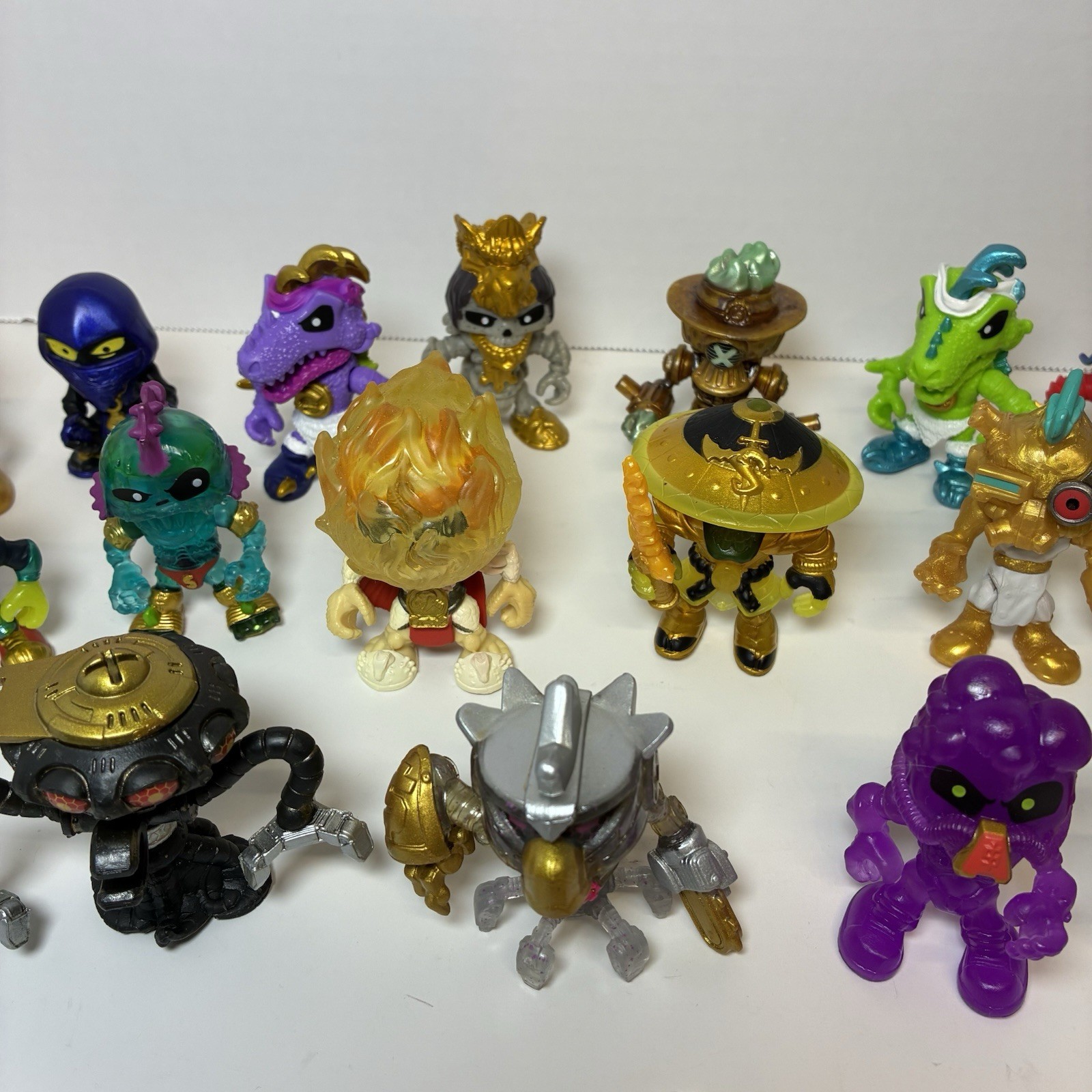 Large Lot of Treasure X Action Figures Moose Toys Aliens Robots Dinos Pirates