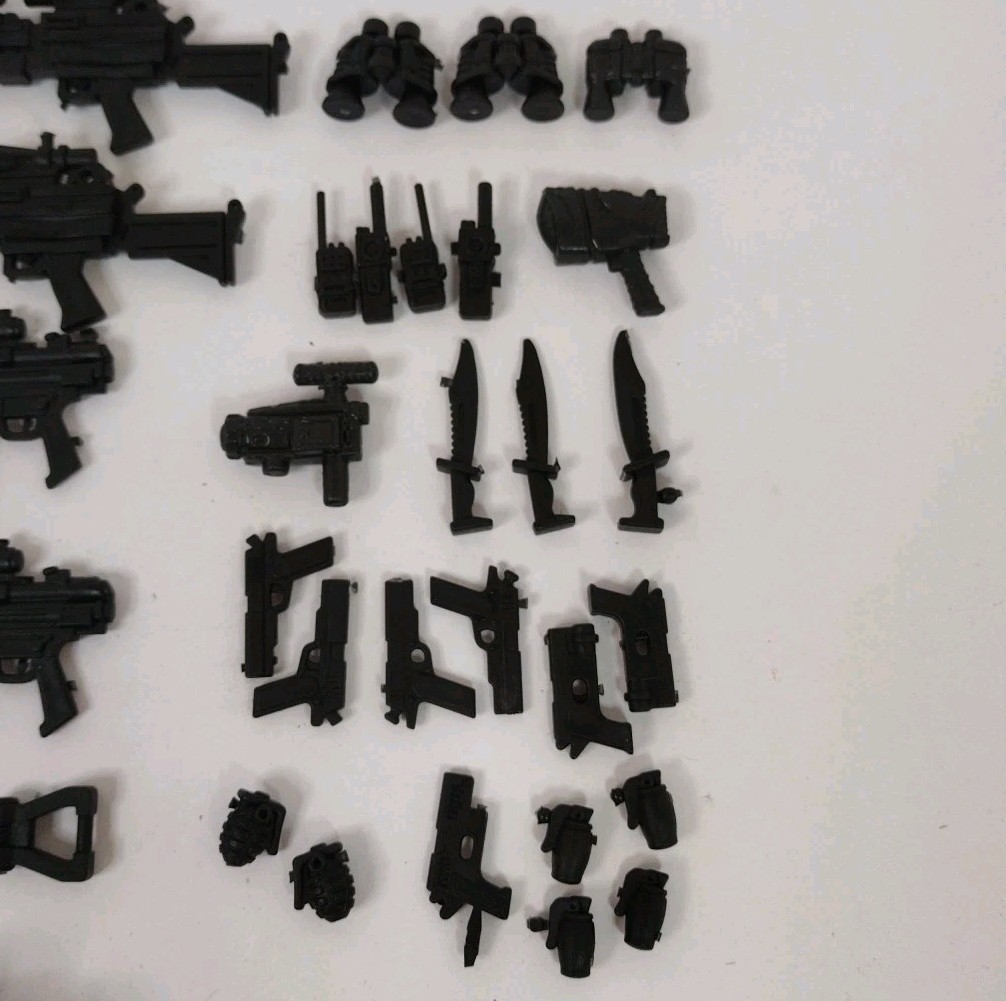 Miscellaneous Action Figure Weapons Accessories Lot Guns Knives Star Wars