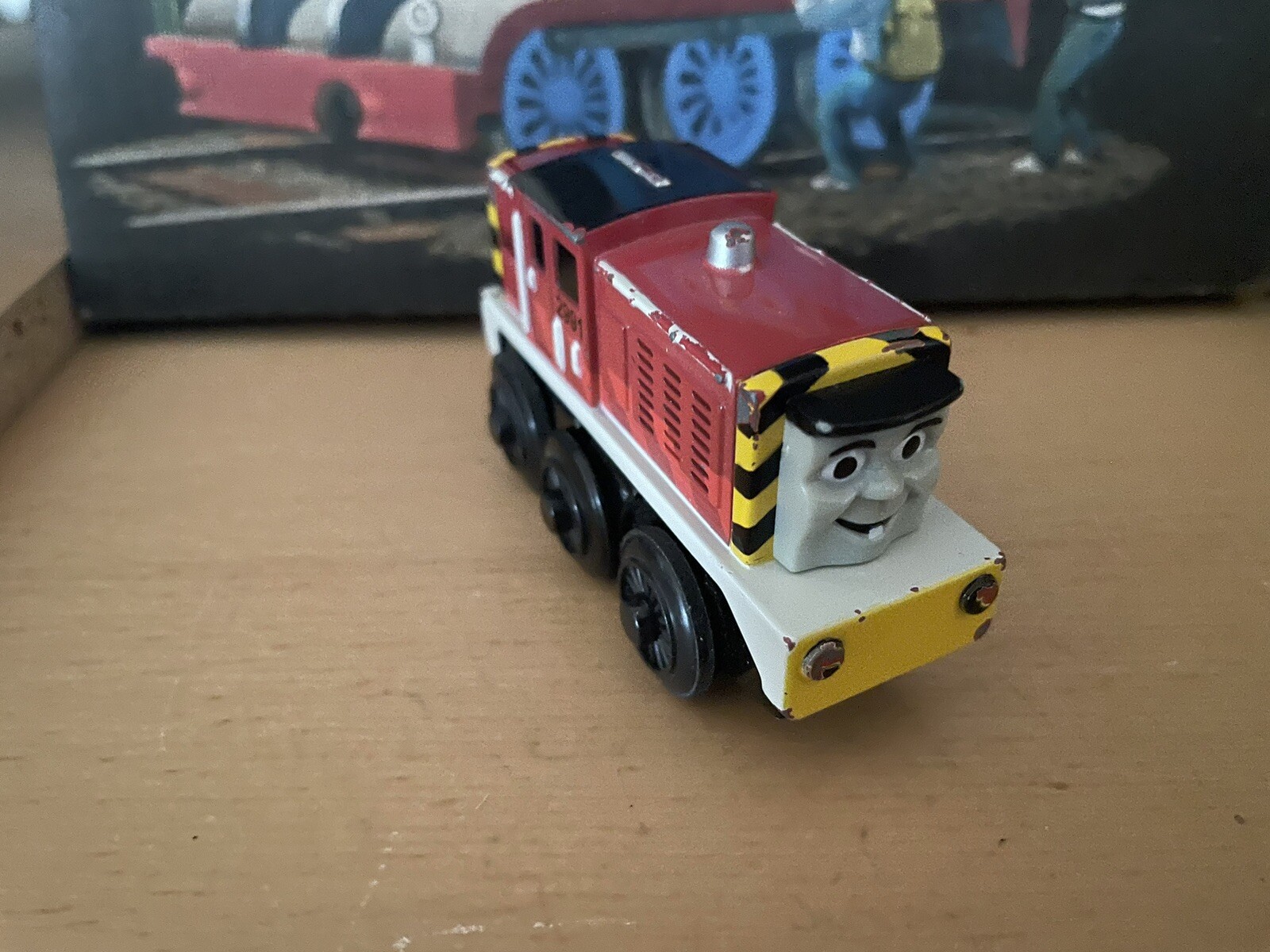 Authentic Learning Curve Wooden/Diecast Thomas Train Battery Operated Salty!