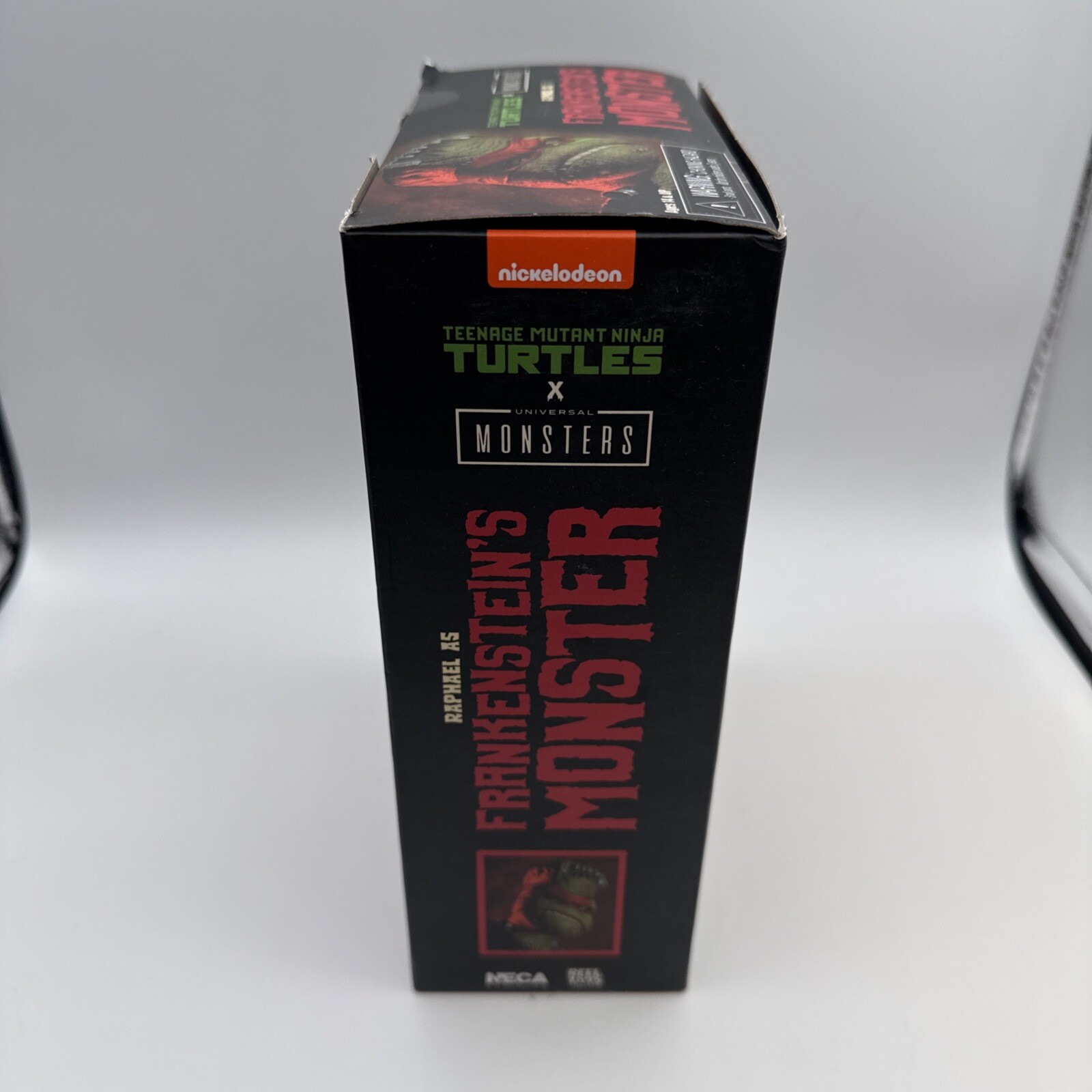 NECA 54188 Action Figure – Green/Gray