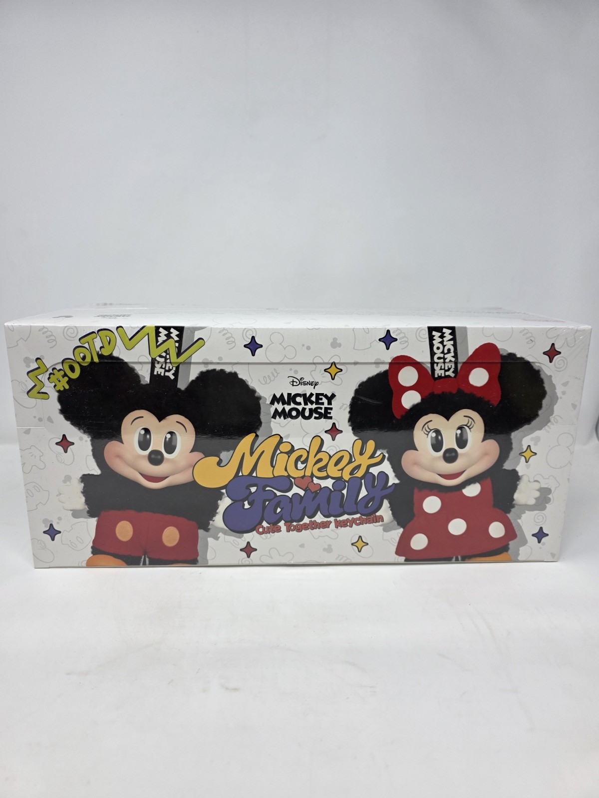 AUTHENTIC SEALED CASE (8PC) POP MART DISNEY MICKEY FAMILY CUTE TOGETHER KEYCHAIN