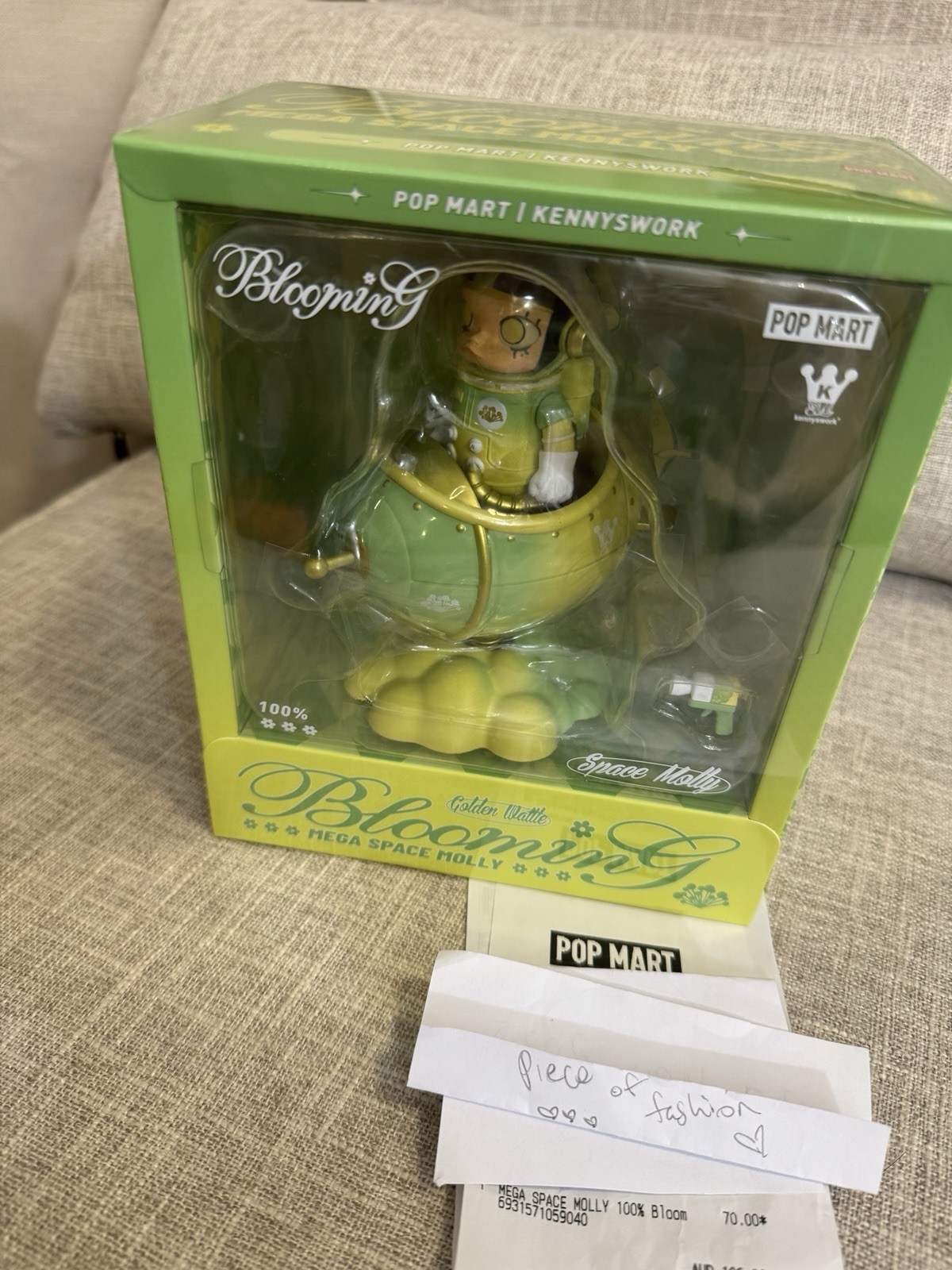 Authentic Pop Mart Mega Space Molly 100% Blooming Golden Wattle Australia LTD ED