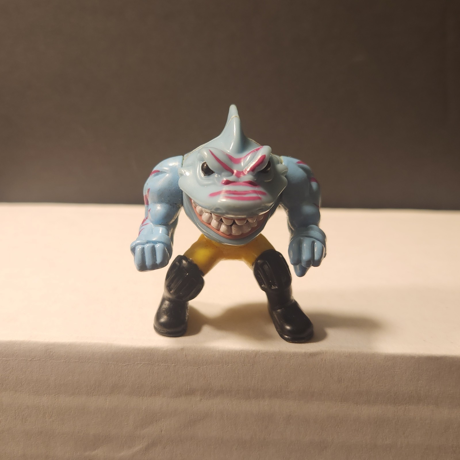 VTG 1994 Street Sharks 2&Prime; Mini Figure Tiger Street Shark Toy