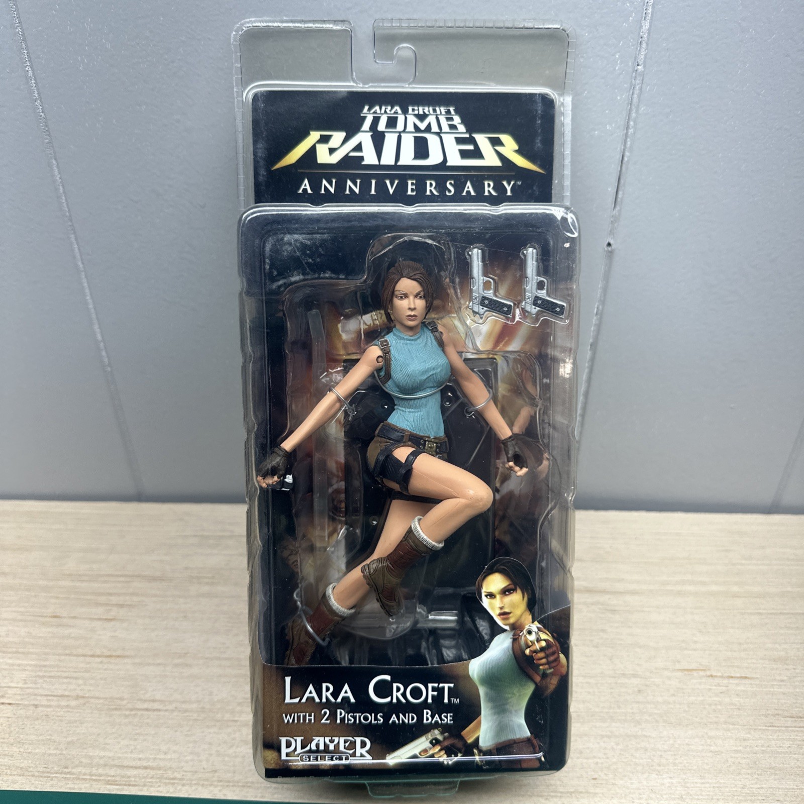 NECA Player Select Tomb Raider Anniversary: LARA CROFT Action Figure MIB